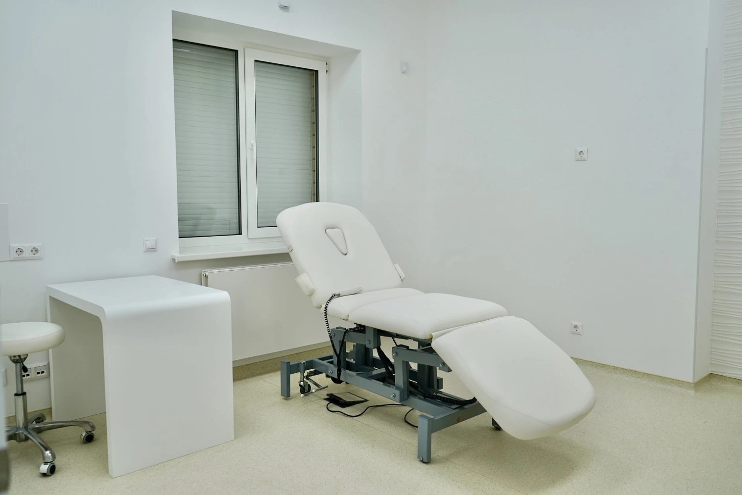 Клиника эстетической медицины и косметологии «МКНОЦ ЭМ Москва»