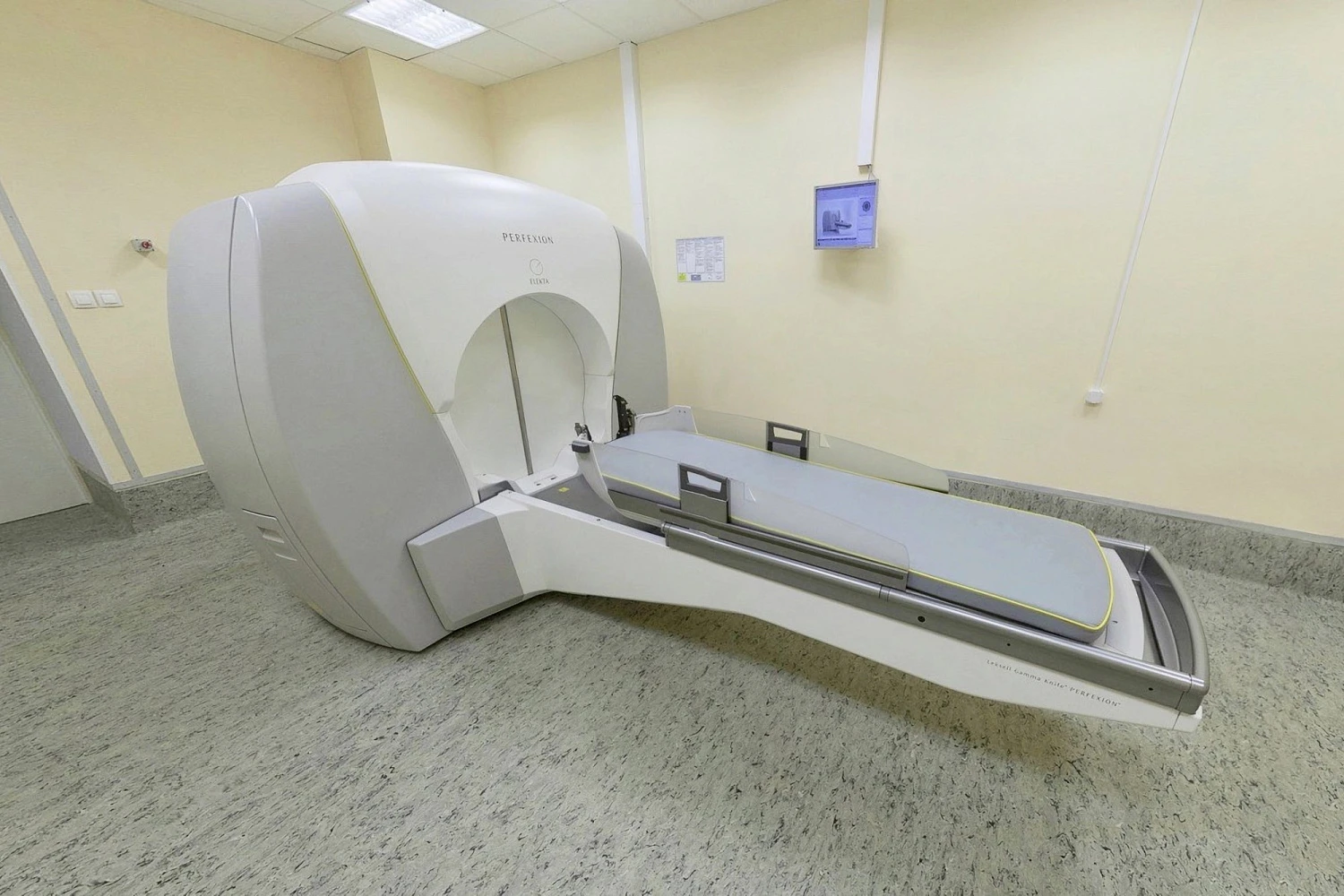 Научный центр радиологии и хирургических технологий