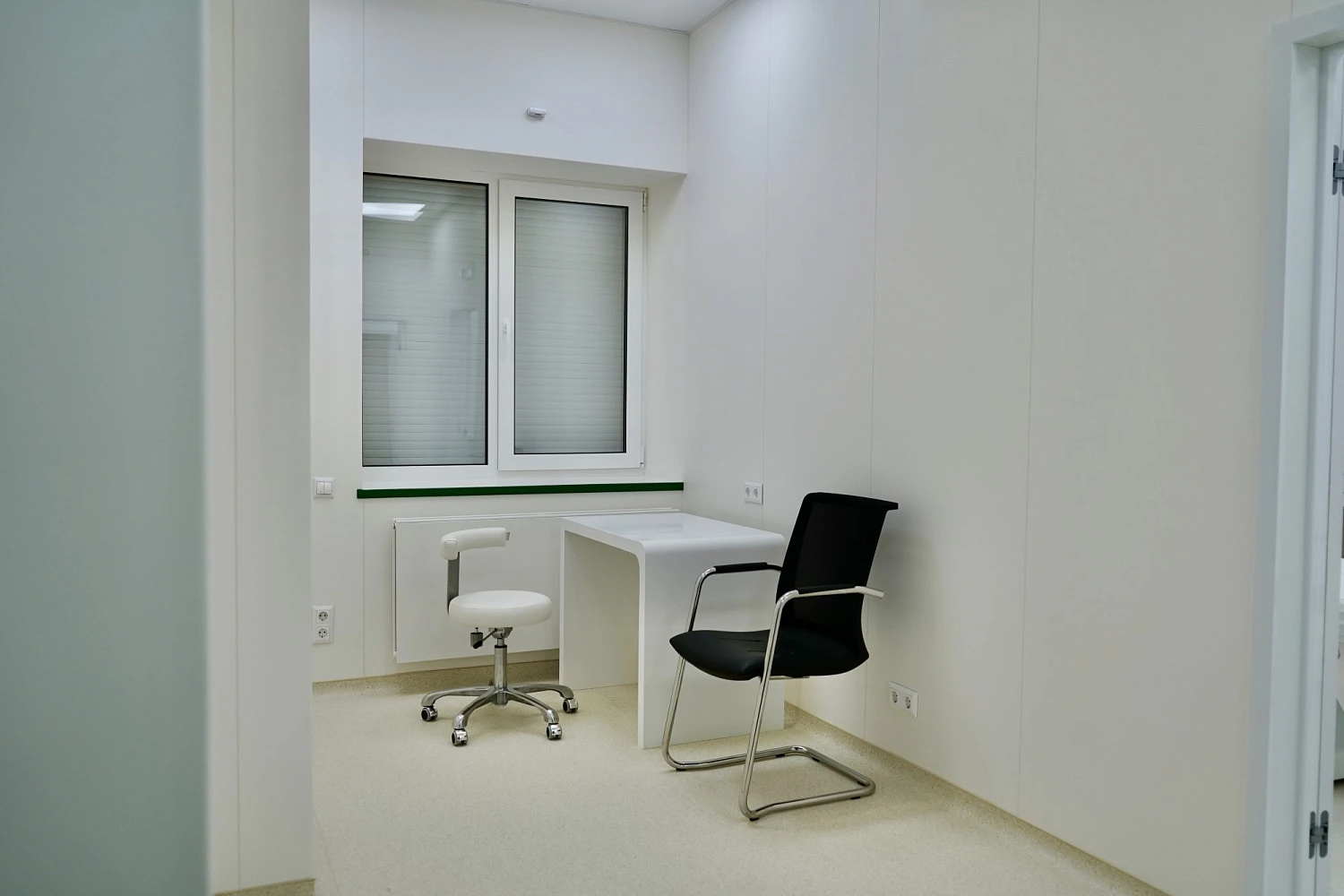 Клиника эстетической медицины и косметологии «МКНОЦ ЭМ Москва»