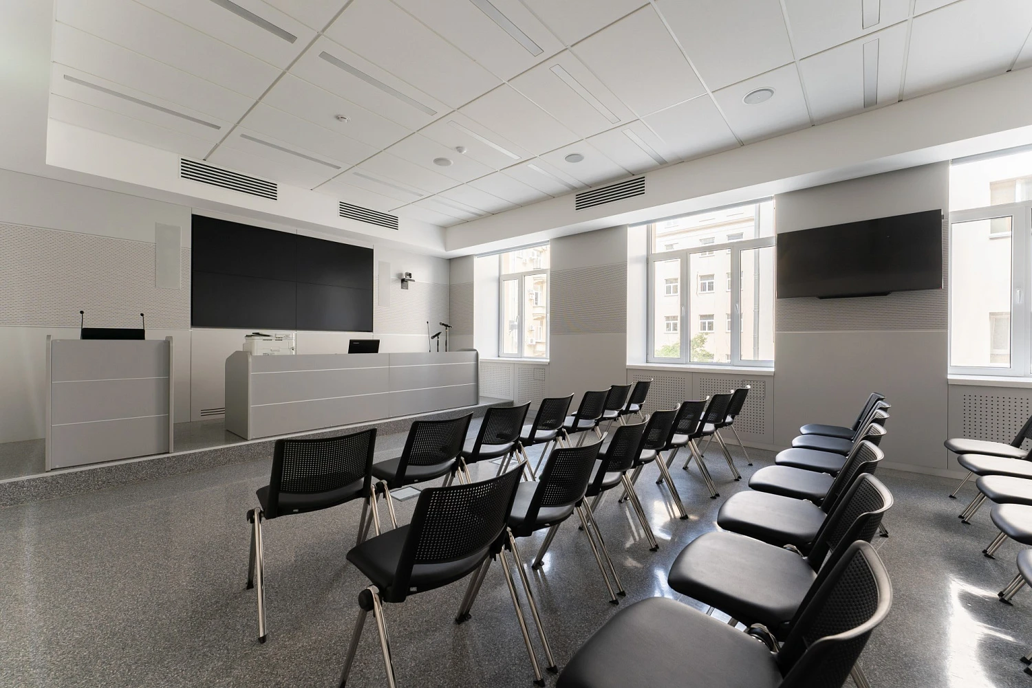 Реконструкция здания медицинского центра