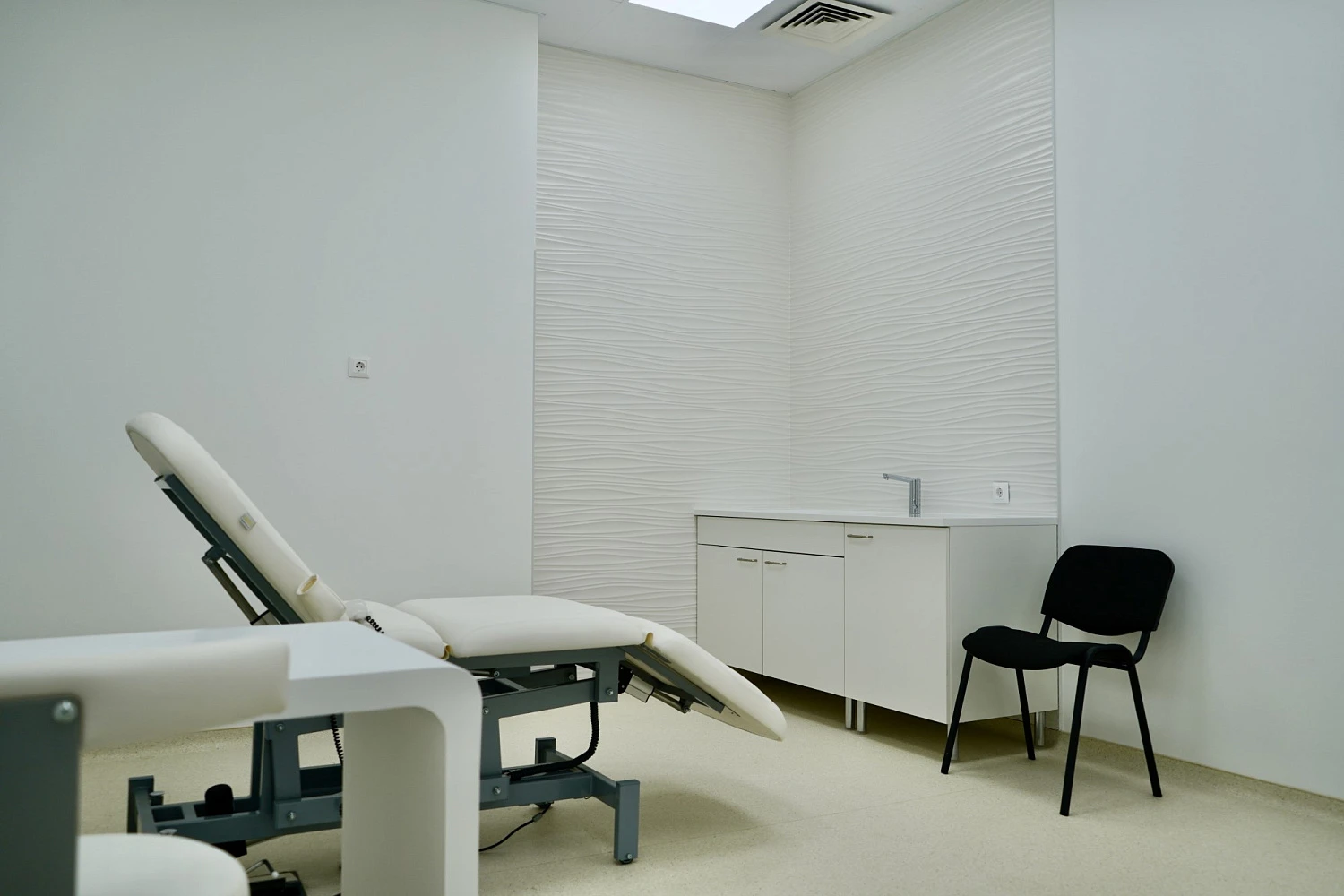 Клиника эстетической медицины и косметологии «МКНОЦ ЭМ Москва»