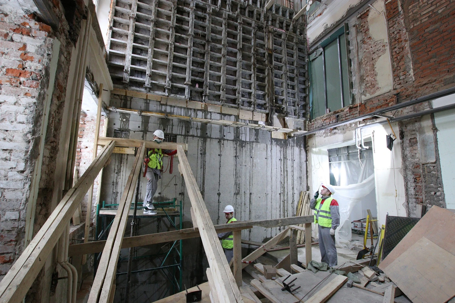 Реконструкция здания медицинского центра