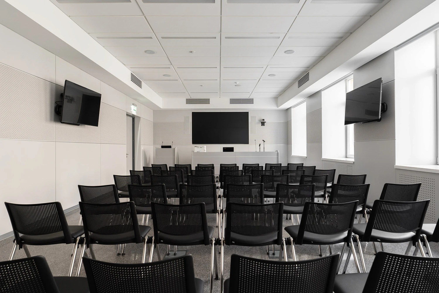 Реконструкция здания медицинского центра